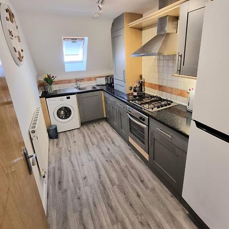 Centrally Located Boscombe Beach Apart With Parking Bournemouth Exterior foto