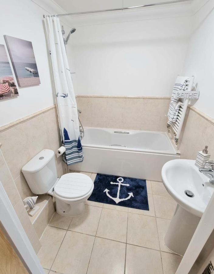 Centrally Located Boscombe Beach Apart With Parking Bournemouth Exterior foto