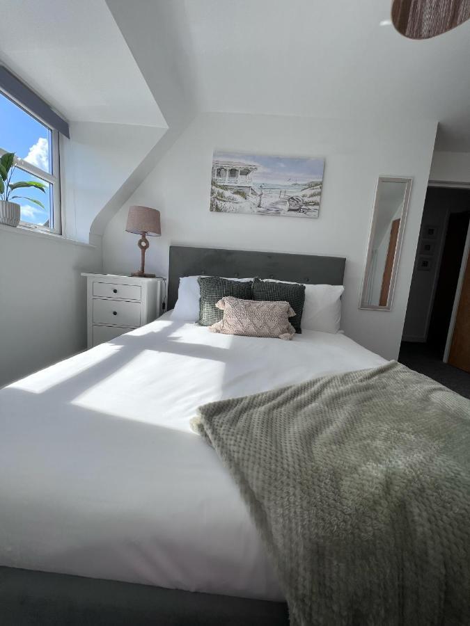 Centrally Located Boscombe Beach Apart With Parking Bournemouth Exterior foto